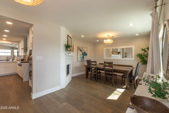 4330 E MITCHELL Drive, Phoenix, AZ 85018