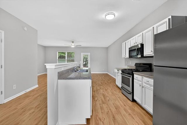 1505 Ashbrooke Trace, Stone Mountain, GA 30083