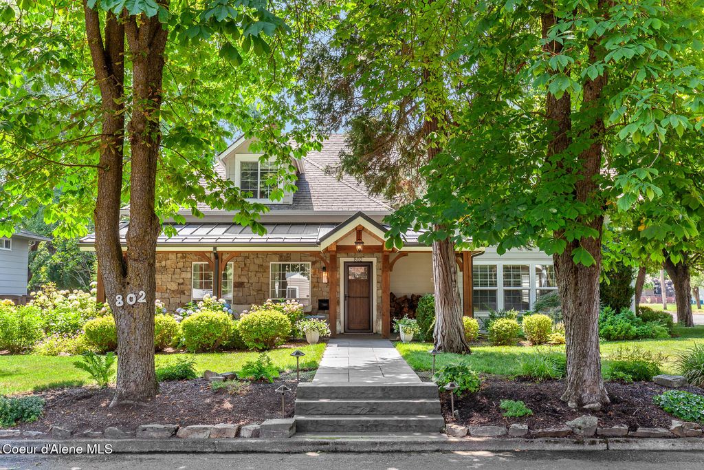 802 E Elm AVE, Coeur d'Alene, ID 83814 photo 1