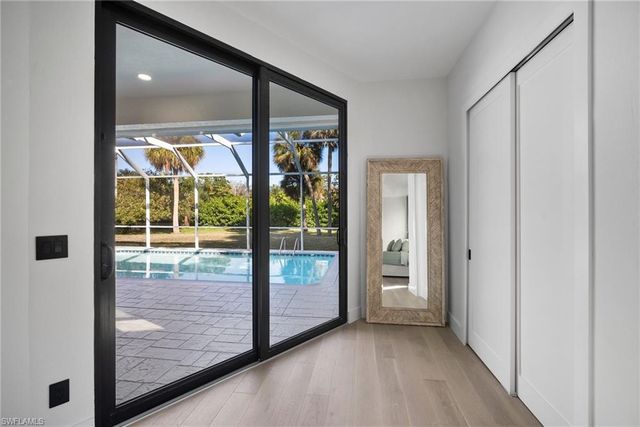 1677 Northgate DR, Naples, FL 34105