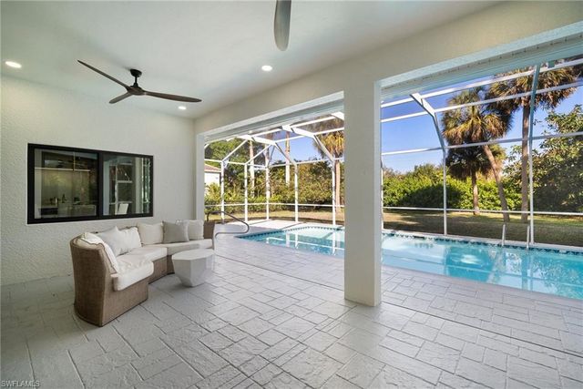 1677 Northgate DR, Naples, FL 34105