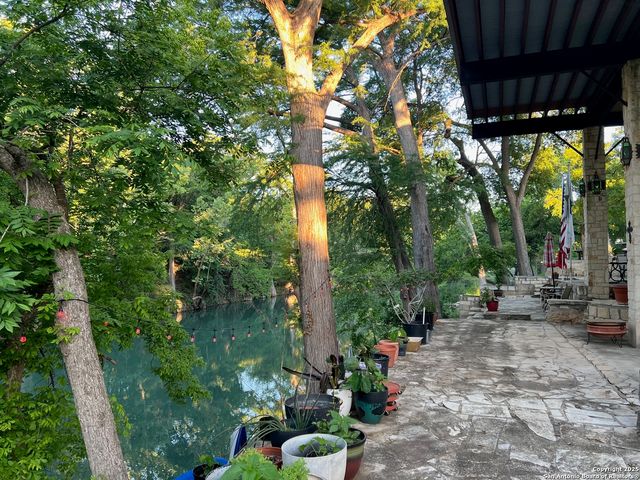 1684 Rocky River, Canyon Lake, TX 78133