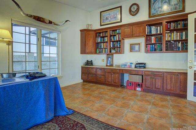 1684 Rocky River, Canyon Lake, TX 78133