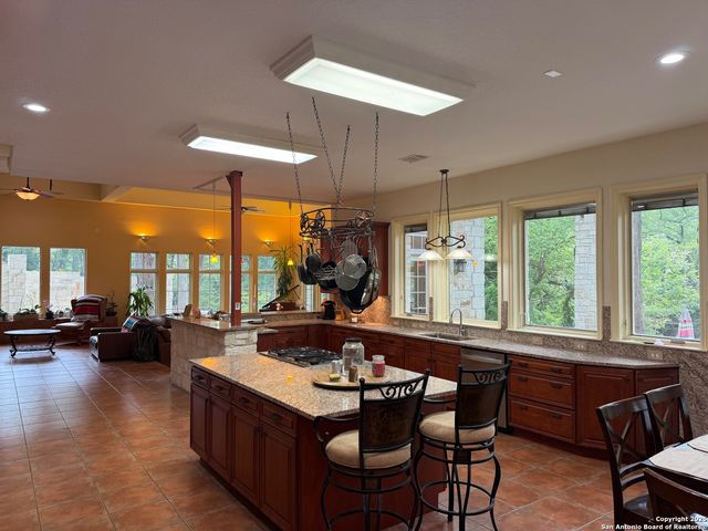 1684 Rocky River, Canyon Lake, TX 78133