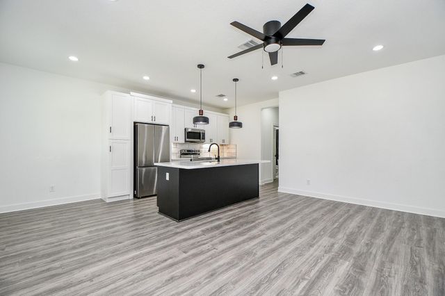 9734 Pelsey Street B, Houston, TX 77029