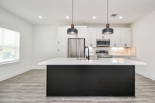 9734 Pelsey Street B, Houston, TX 77029