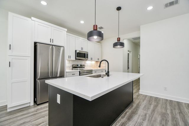 9734 Pelsey Street B, Houston, TX 77029