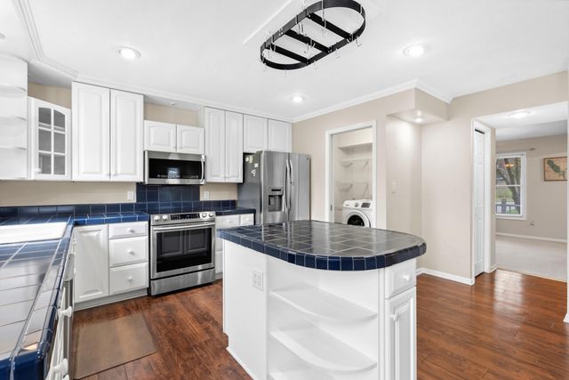 9050 Cotters Ridge Road, Richland Twp, MI 49083