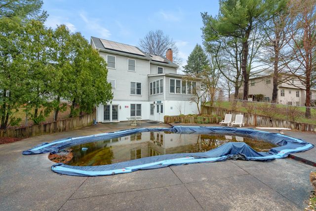 9050 Cotters Ridge Road, Richland Twp, MI 49083