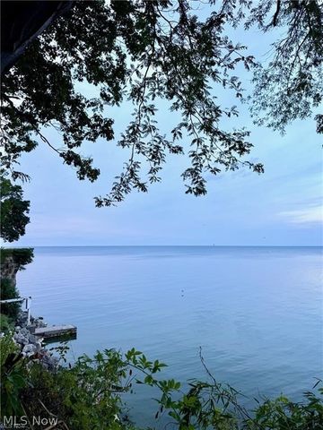 31600 Lake Road, Bay Village, OH 44140