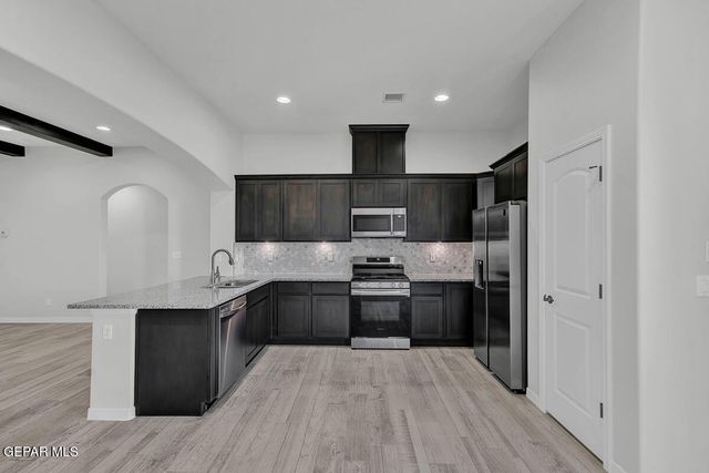 709 Paseo Modesto Drive, Horizon City, TX 79928