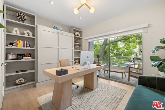 964 Hancock Avenue 103, West Hollywood, CA 90069