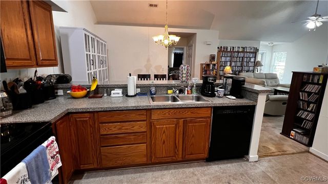 7211 Norwood Pond Ct, Midlothian, VA 23112