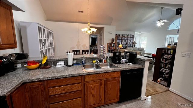 7211 Norwood Pond Ct, Midlothian, VA 23112