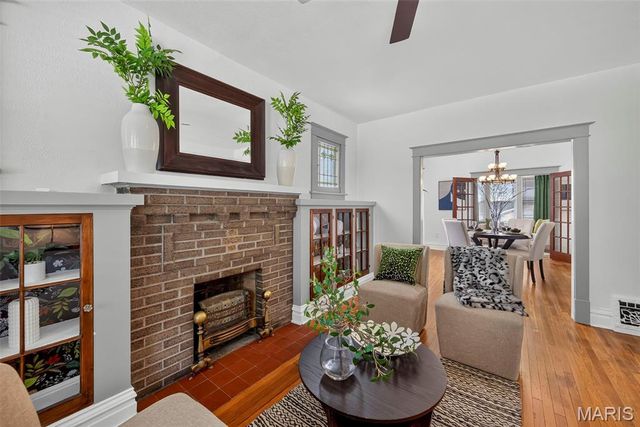 2440 Northland Avenue, St Louis, MO 63114