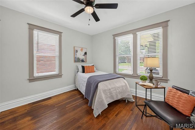 2440 Northland Avenue, St Louis, MO 63114