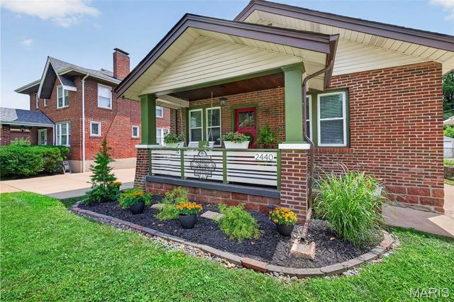 2440 Northland Avenue, St Louis, MO 63114