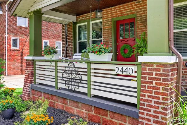 2440 Northland Avenue, St Louis, MO 63114