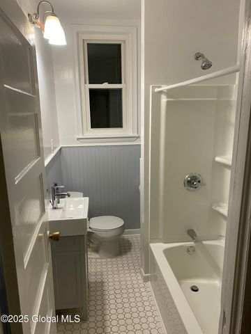 329 4th Street, Troy, NY 12180