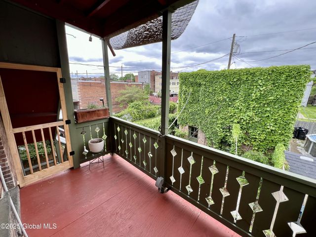 329 4th Street, Troy, NY 12180