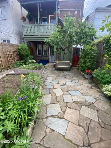 329 4th Street, Troy, NY 12180