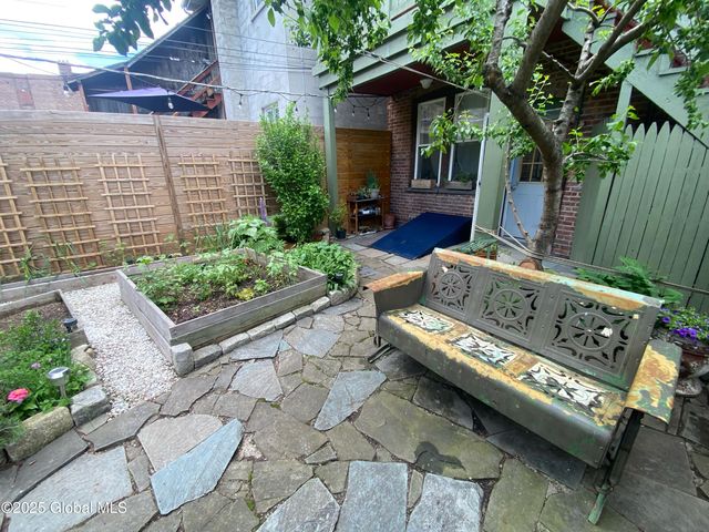 329 4th Street, Troy, NY 12180