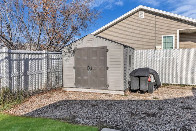 5397 S 4150 W, Roy, UT 84067