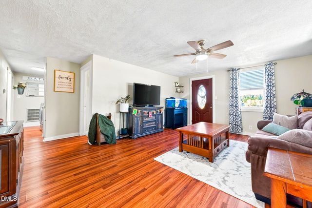 334 Perry Curtis Road, Zebulon, NC 27597