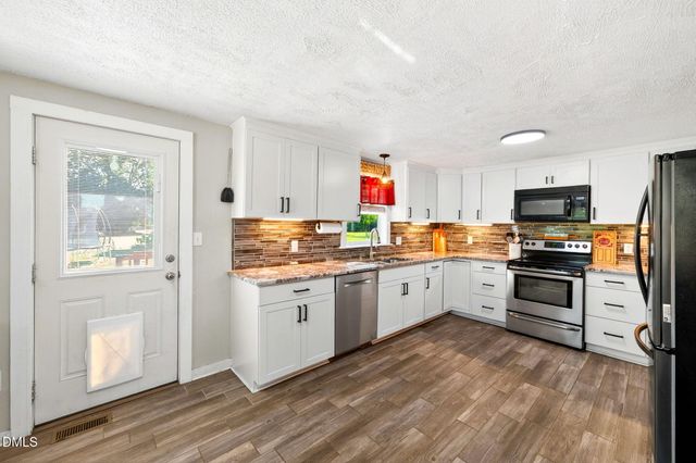 334 Perry Curtis Road, Zebulon, NC 27597