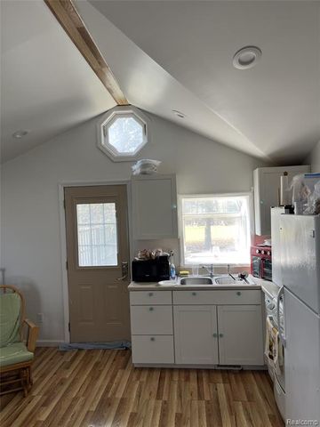 6066 River Road, East China, MI 48054