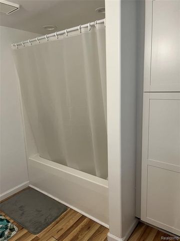 6066 River Road, East China, MI 48054