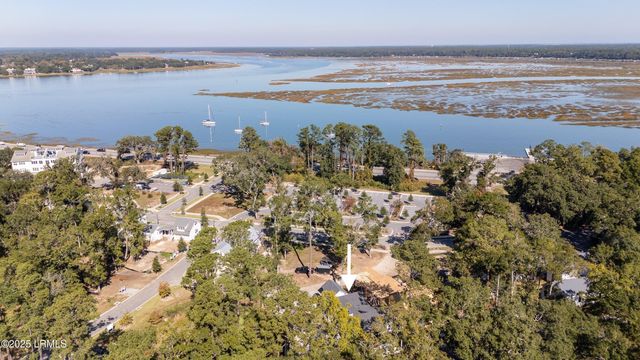 6 Harborview Circle, Beaufort, SC 29907