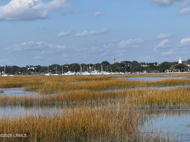 6 Harborview Circle, Beaufort, SC 29907