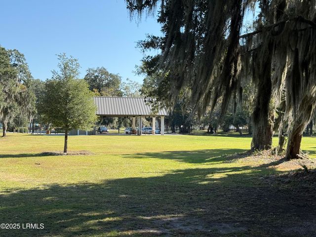 6 Harborview Circle, Beaufort, SC 29907