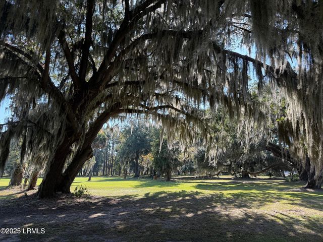 6 Harborview Circle, Beaufort, SC 29907