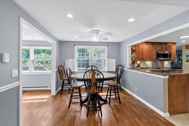 121 Twin Fawn Dr, Hanover, MA 02339