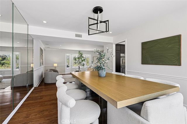17002 Dearborn, Northridge, CA 91325