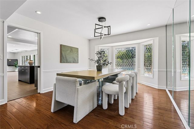 17002 Dearborn, Northridge, CA 91325