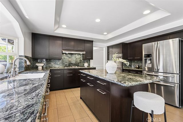17002 Dearborn, Northridge, CA 91325