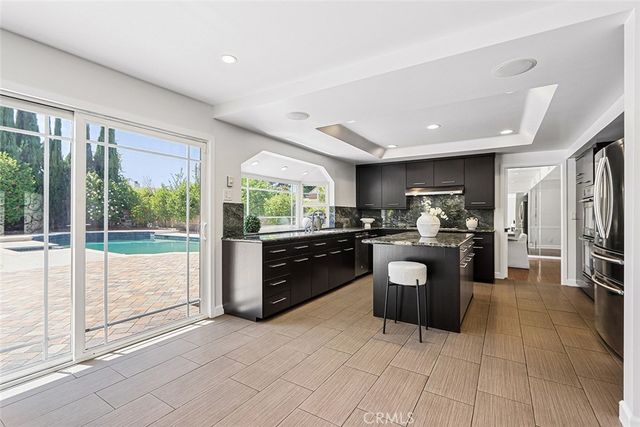 17002 Dearborn, Northridge, CA 91325
