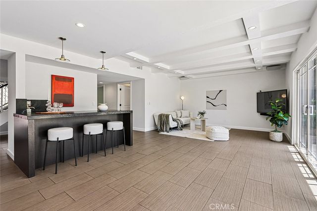 17002 Dearborn, Northridge, CA 91325