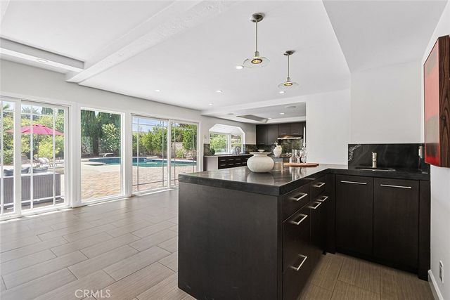 17002 Dearborn, Northridge, CA 91325