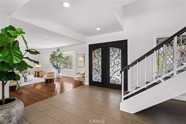 17002 Dearborn, Northridge, CA 91325