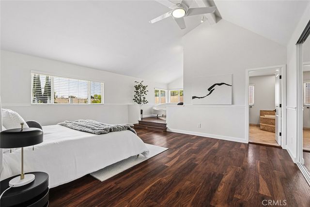 17002 Dearborn, Northridge, CA 91325