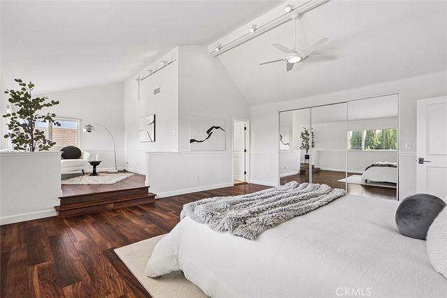 17002 Dearborn, Northridge, CA 91325