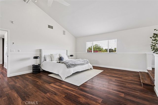 17002 Dearborn, Northridge, CA 91325