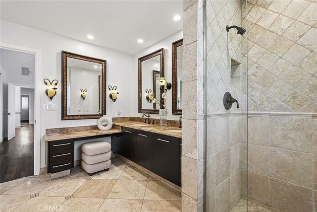 17002 Dearborn, Northridge, CA 91325