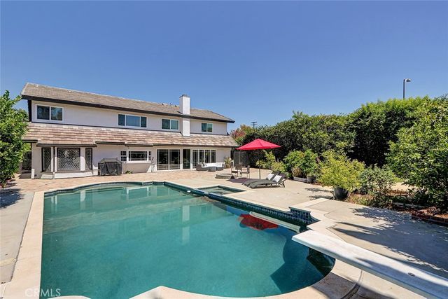 17002 Dearborn, Northridge, CA 91325