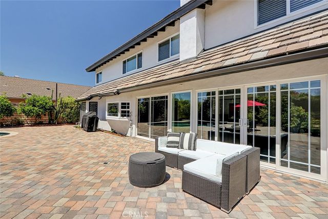 17002 Dearborn, Northridge, CA 91325