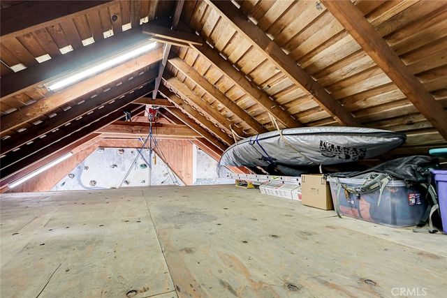 17002 Dearborn, Northridge, CA 91325